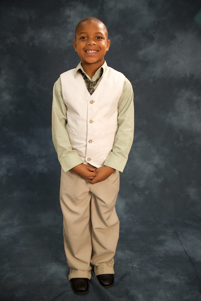 Student's dress profesionally every Monday of the week.