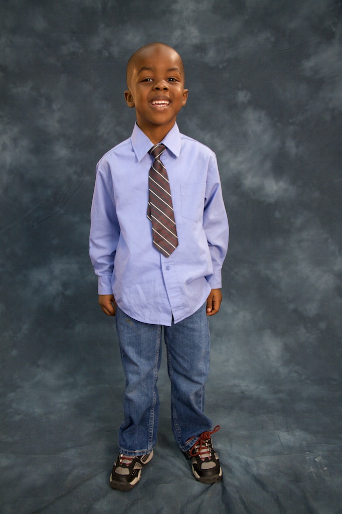 Student's dress profesionally every Monday of the week.