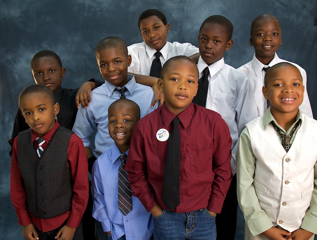 Student's dress profesionally every Monday of the week.